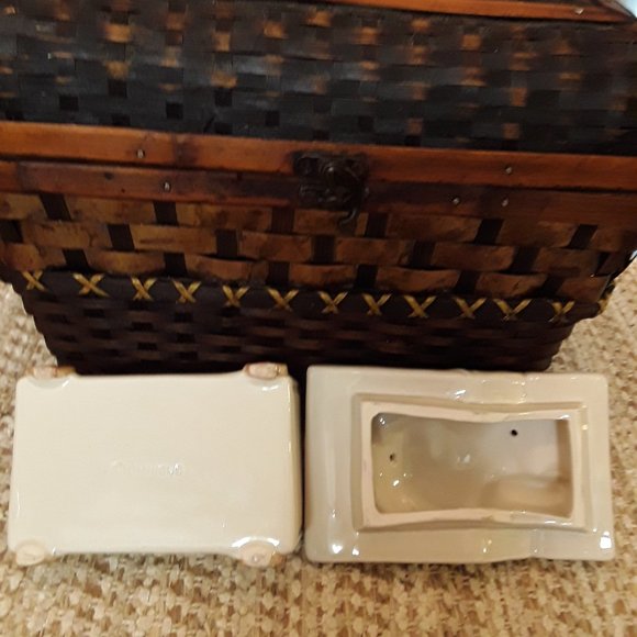 Omnibus Poor Me Man Broken Arm Leg Trinket Box - Picture 8 of 9